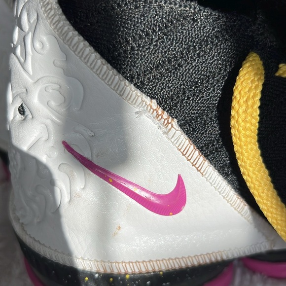 Nike Lebron James 16 Size 7 - Picture 3 of 7